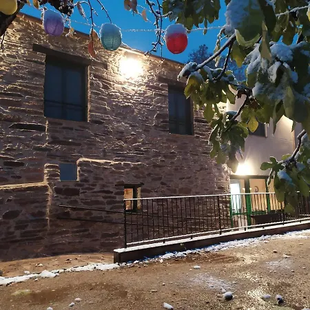 Eco Dos Teixos Vandrarhem