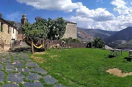 Hostal Eco Dos Teixos *