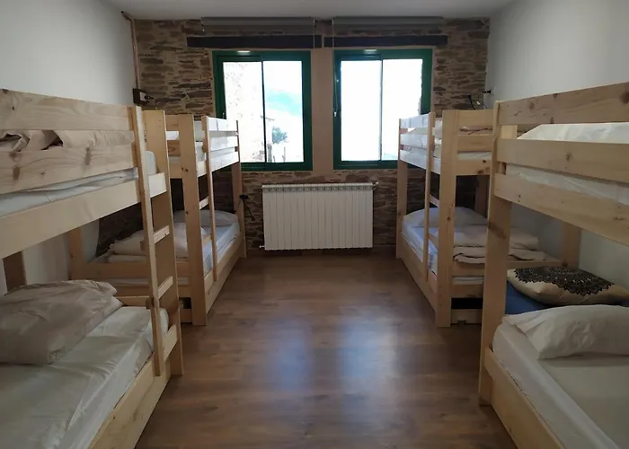 Eco Dos Teixos Hostel *